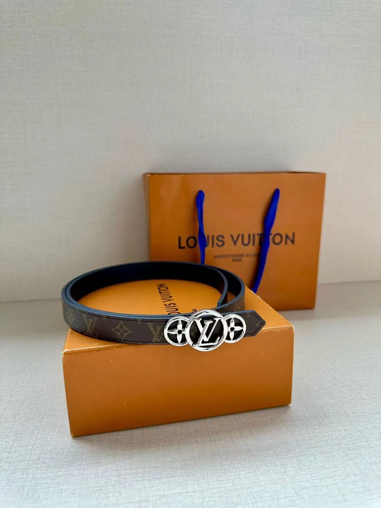  Louis Vuitton Gucci...Belt