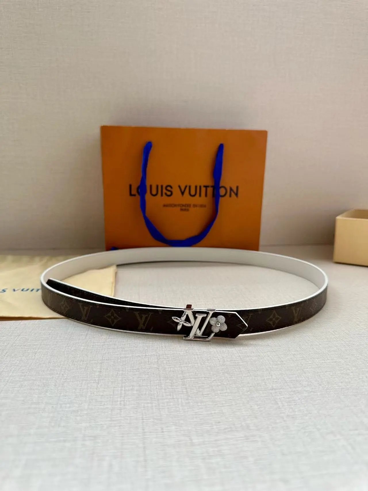  Louis Vuitton Gucci...Belt