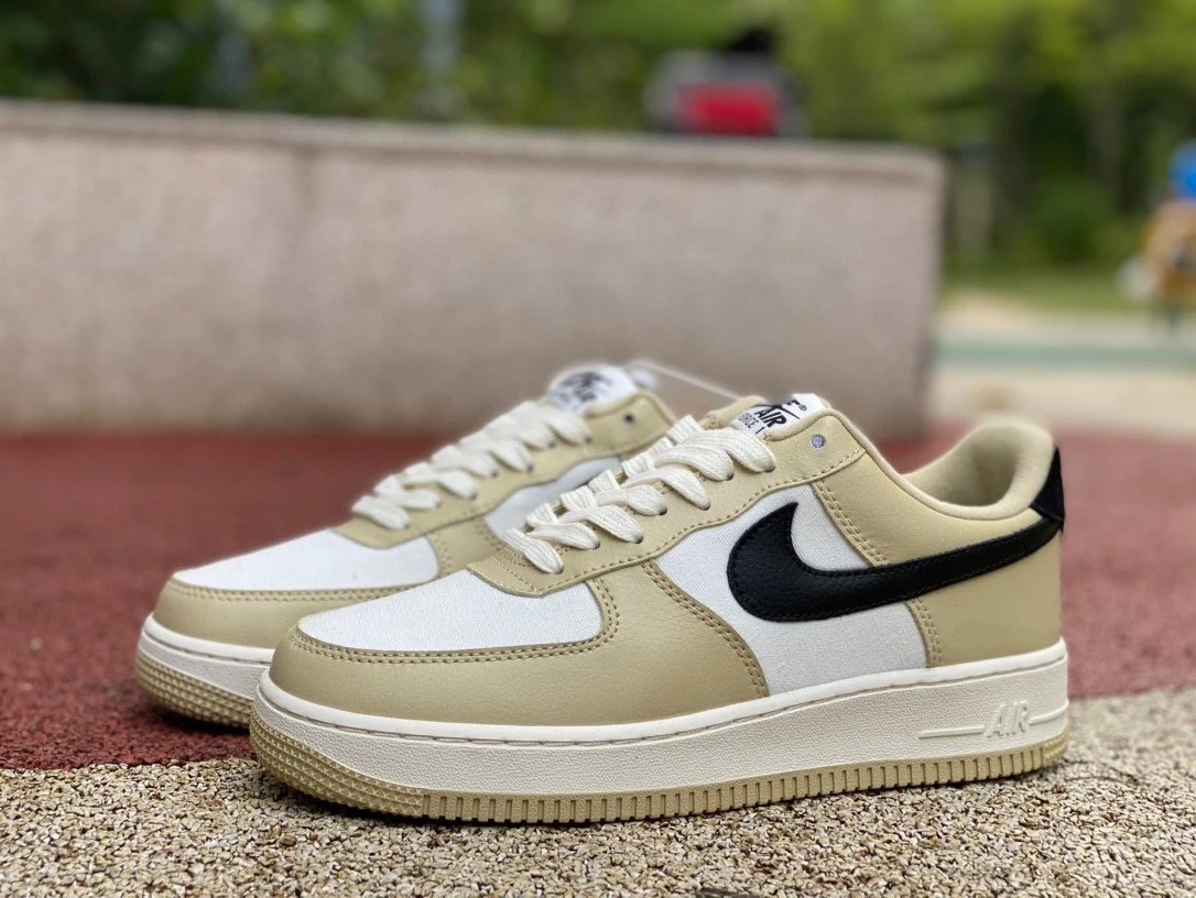 Nike Air Force 1 Low QS