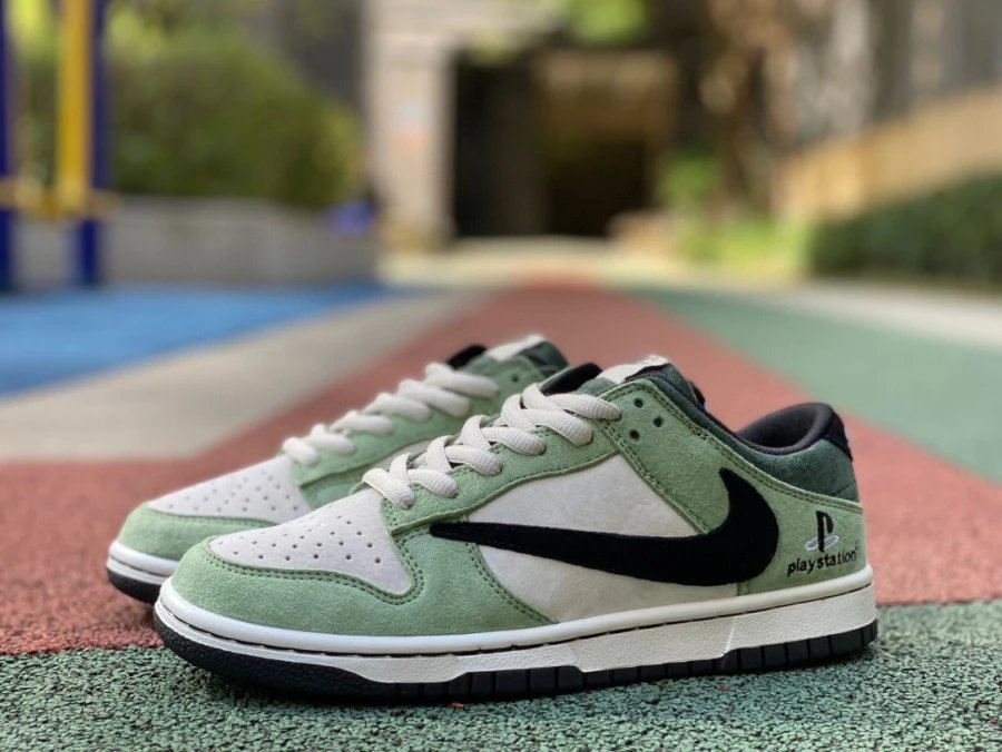 Nike SB Dunk Low Pro