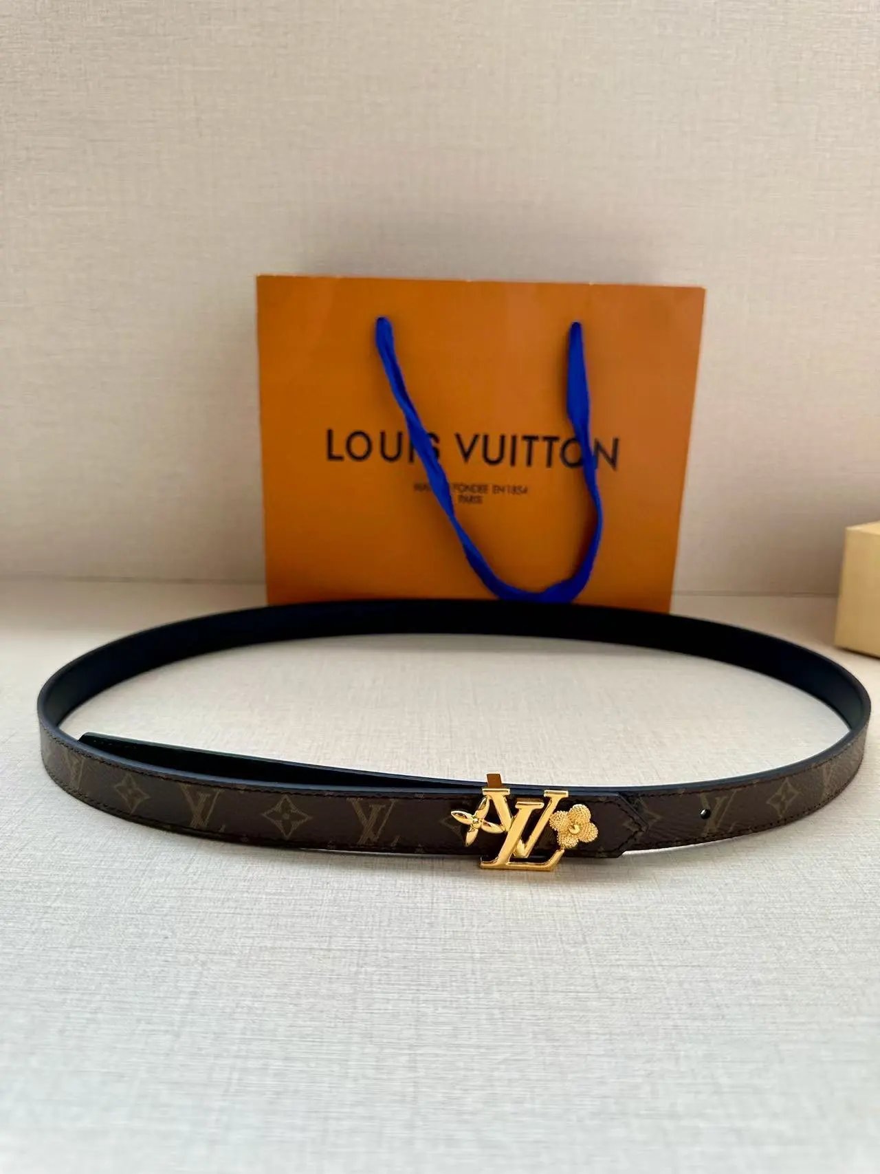  Louis Vuitton Gucci...Belt