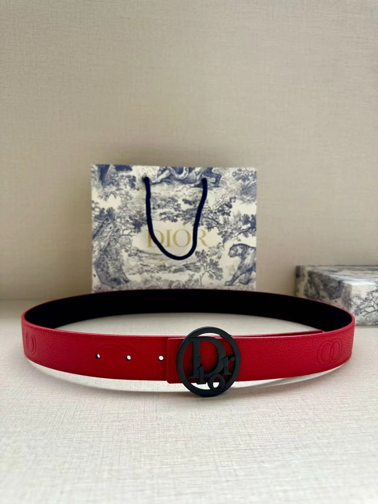  Louis Vuitton Gucci...Belt