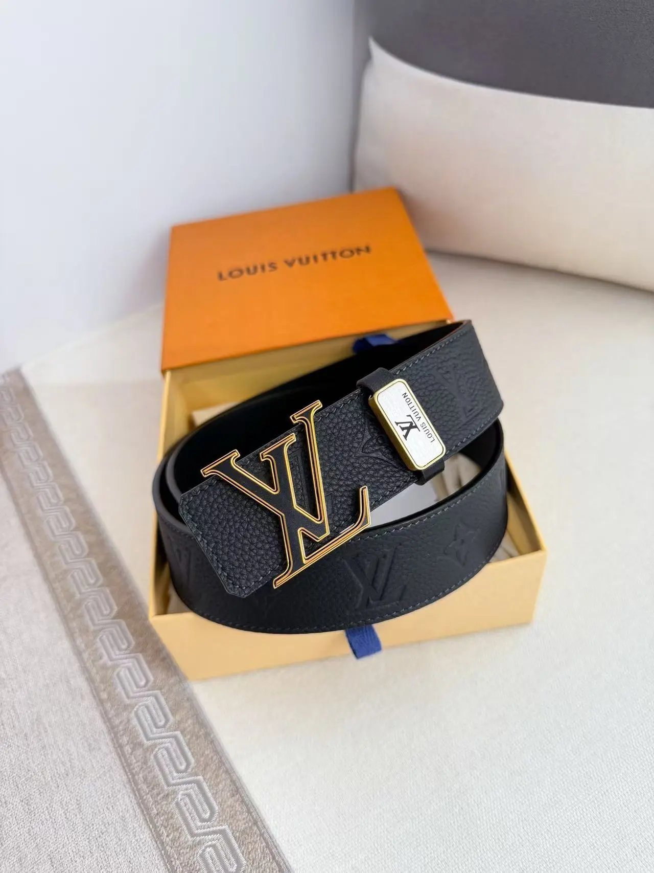  Louis Vuitton Gucci...Belt