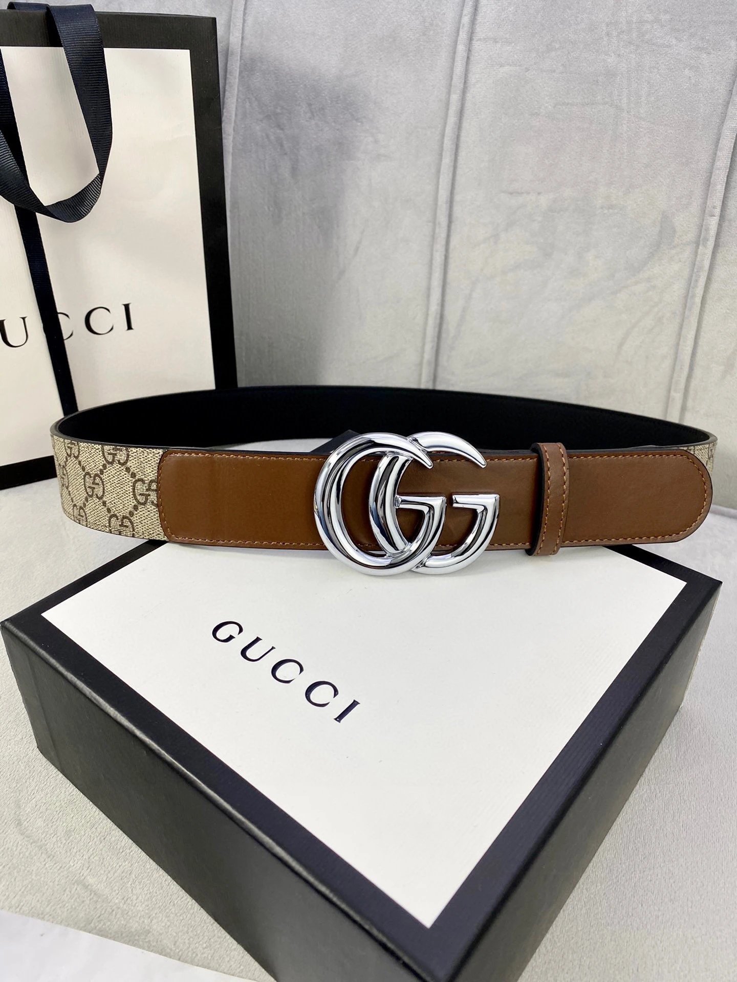 Louis Vuitton Gucci... Belt