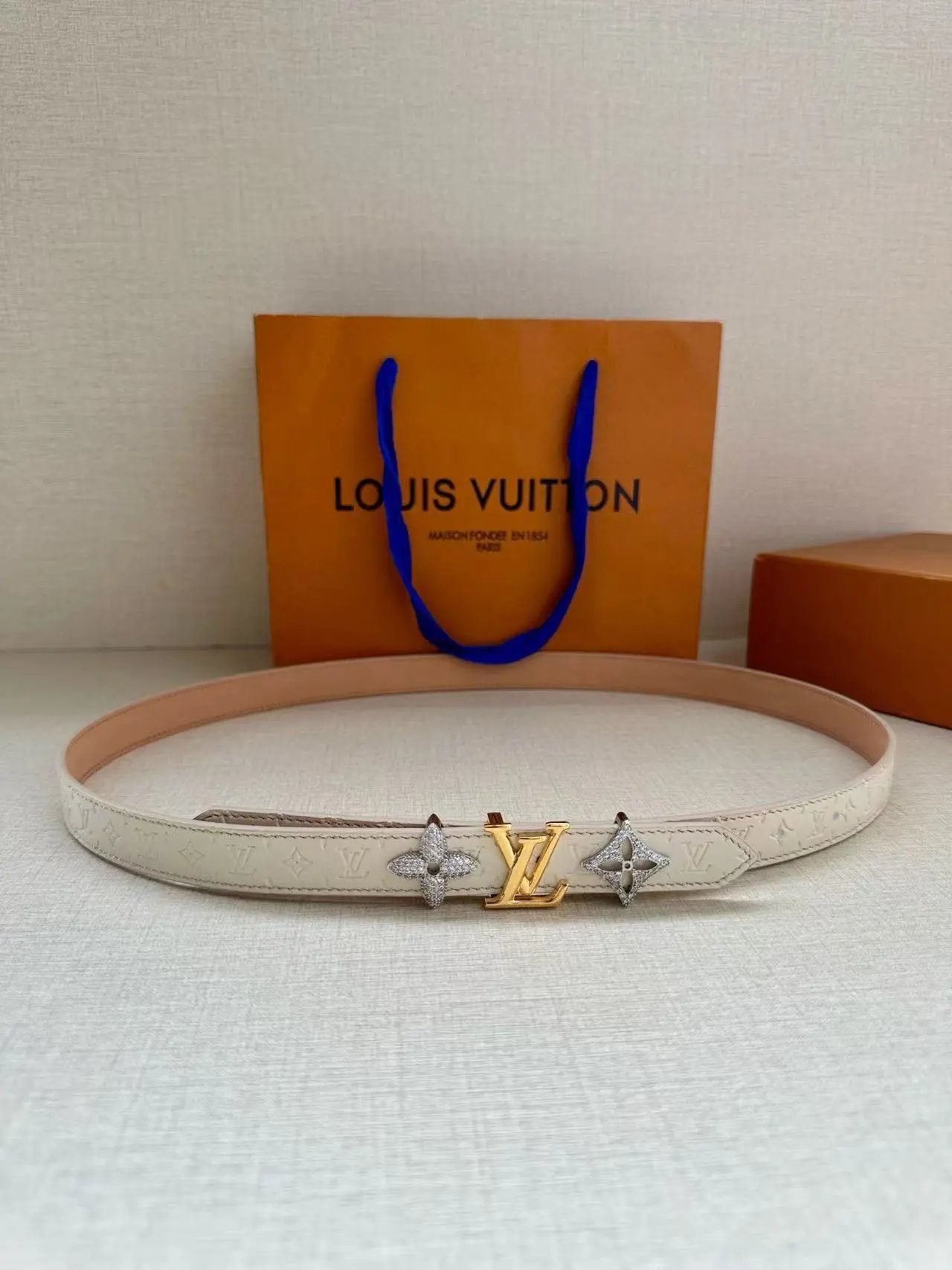  Louis Vuitton Gucci...Belt