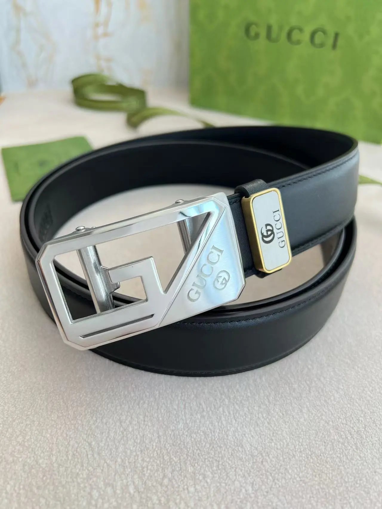 Louis Vuitton Gucci...Belt