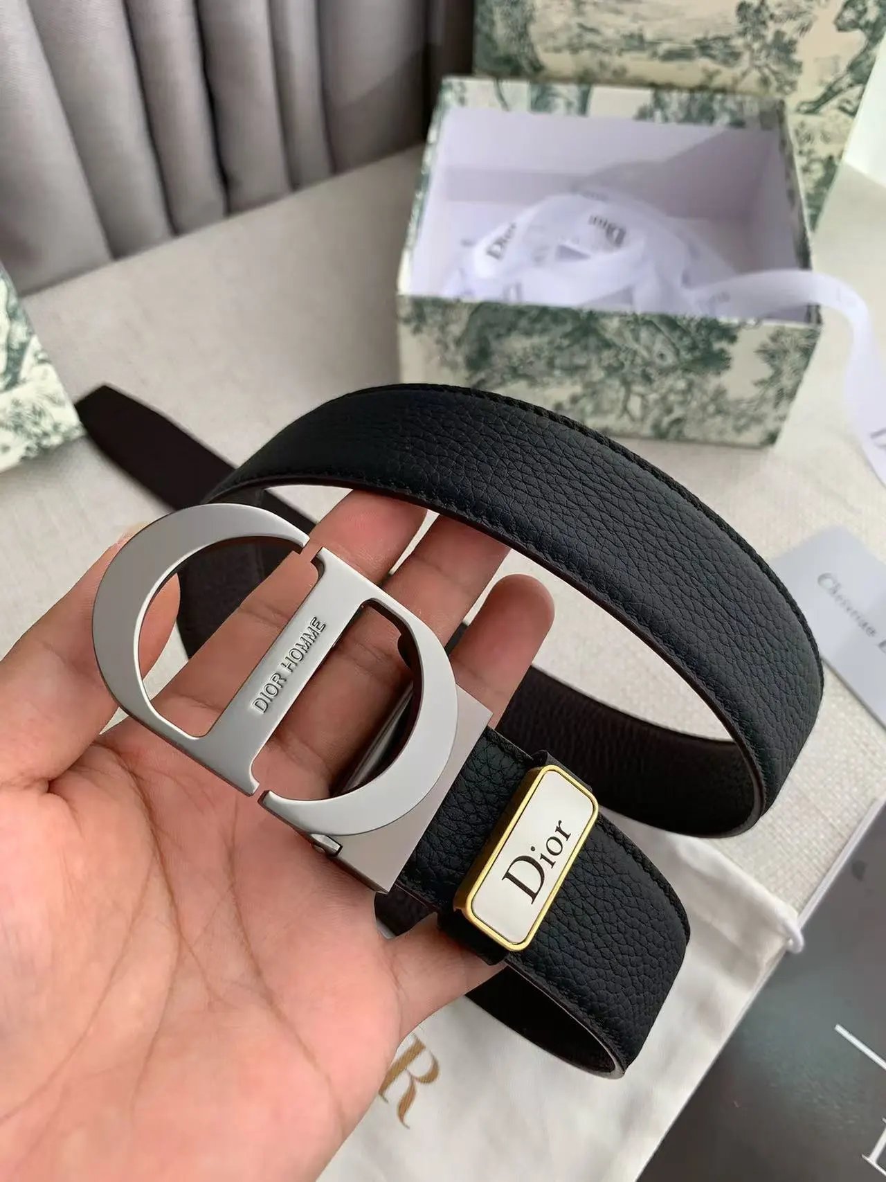  Louis Vuitton Gucci...Belt
