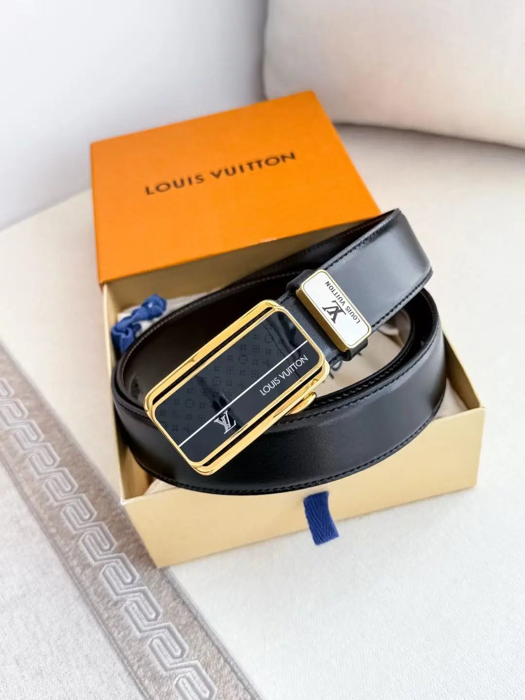  Louis Vuitton Gucci...Belt