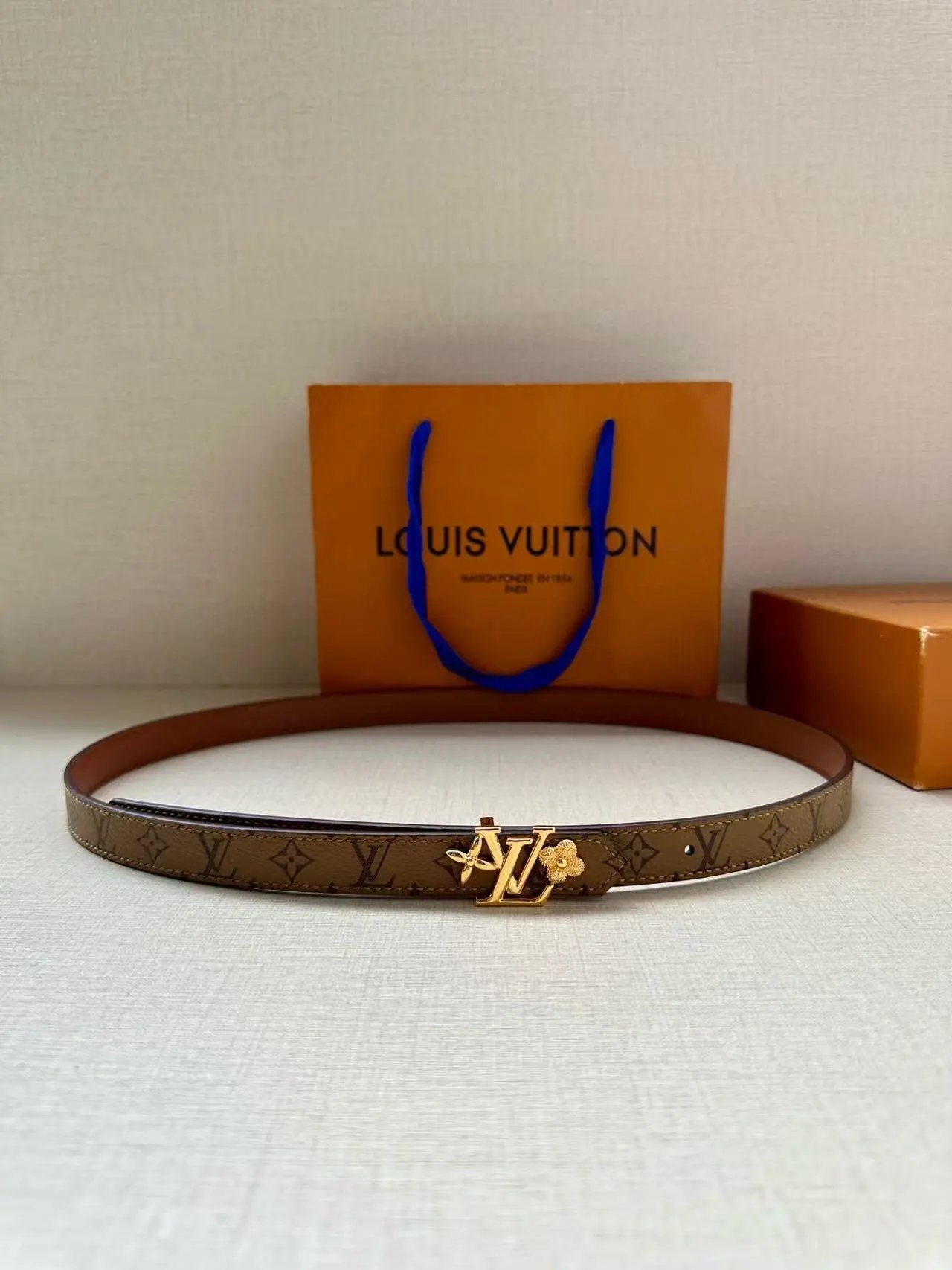  Louis Vuitton Gucci...Belt