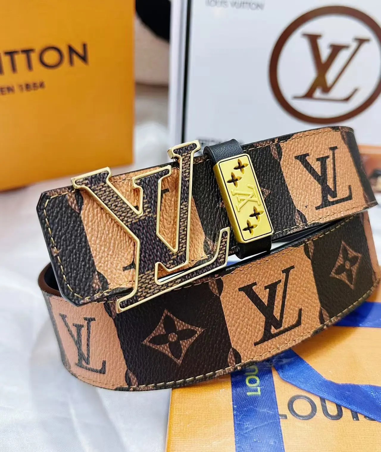  Louis Vuitton Gucci...Belt