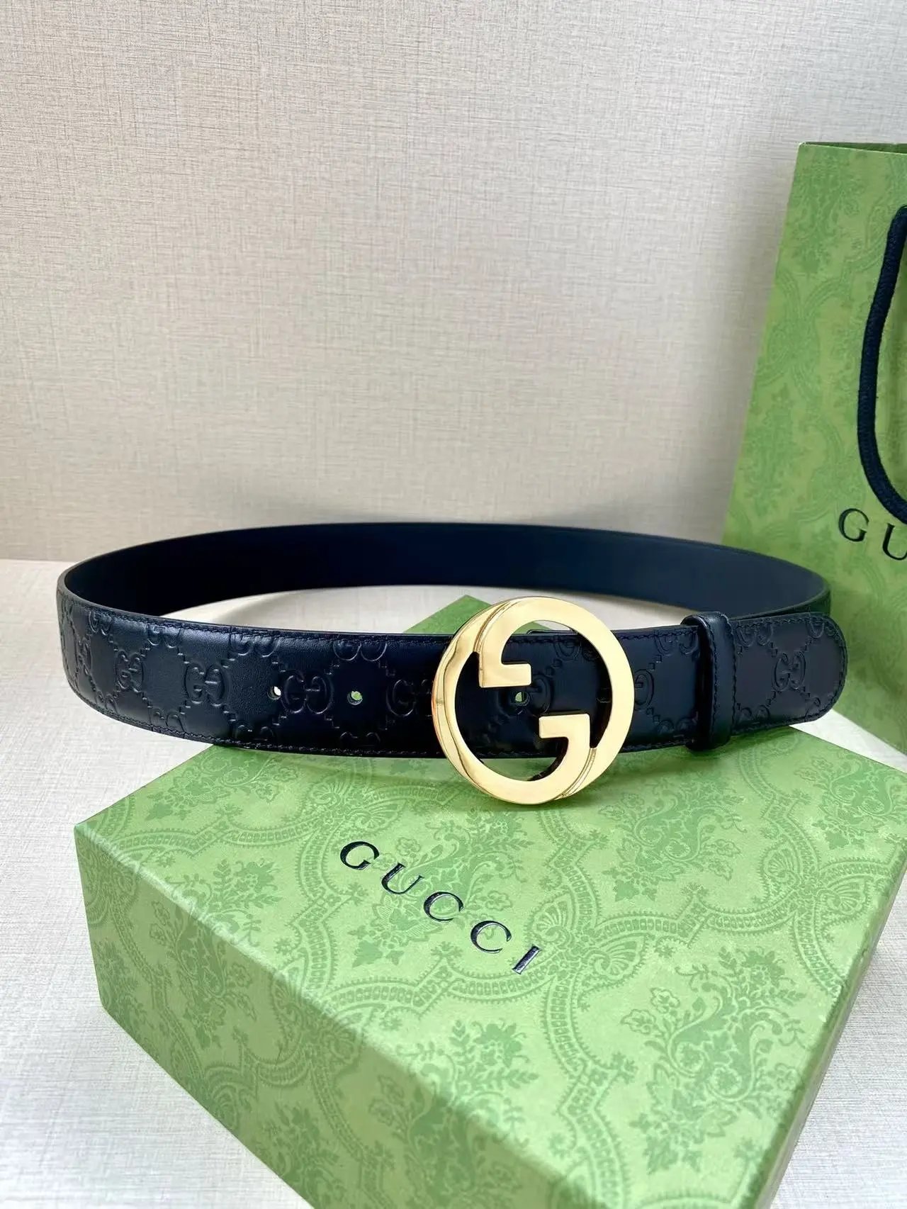  Louis Vuitton Gucci...Belt