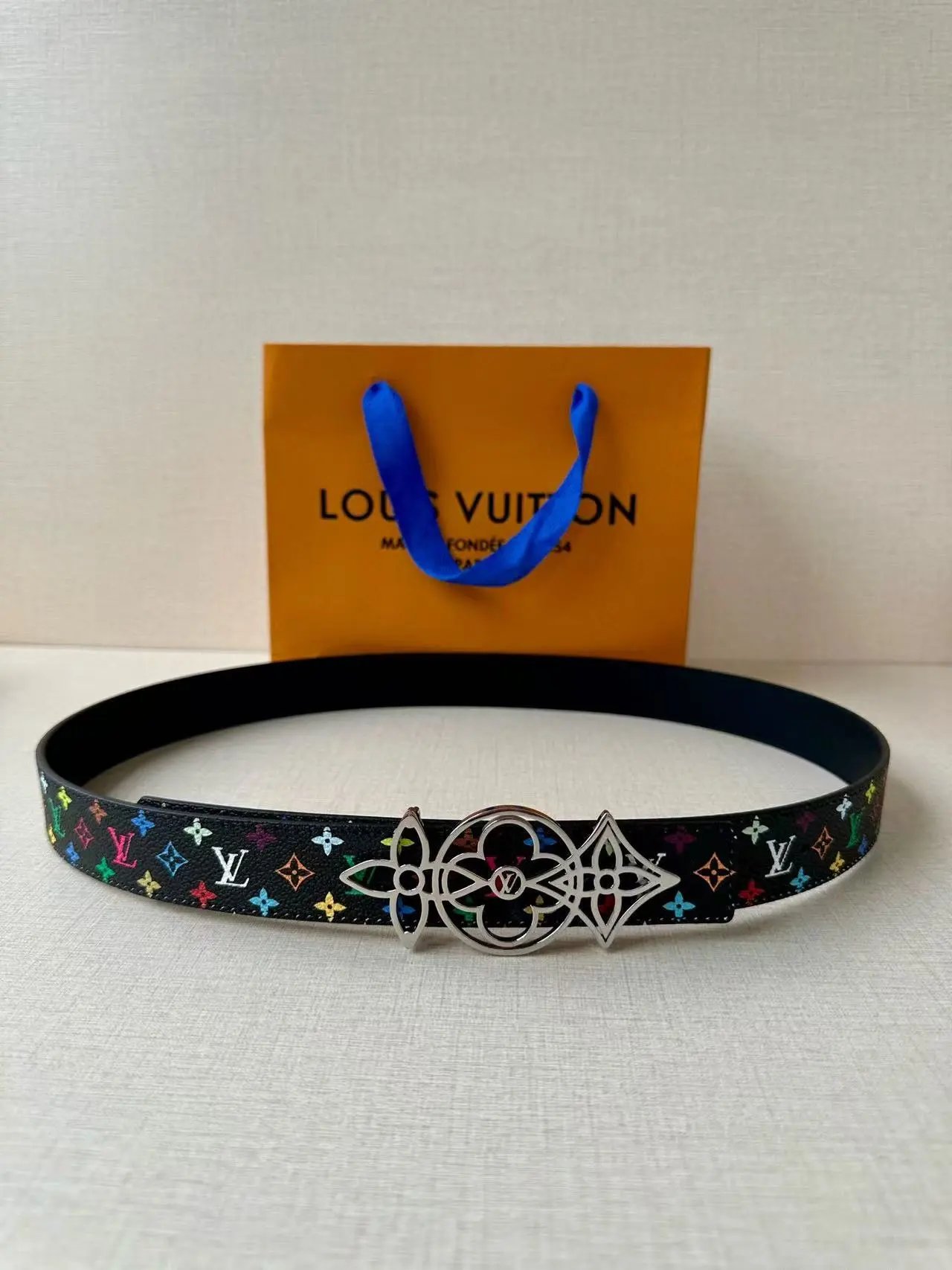  Louis Vuitton Gucci...Belt