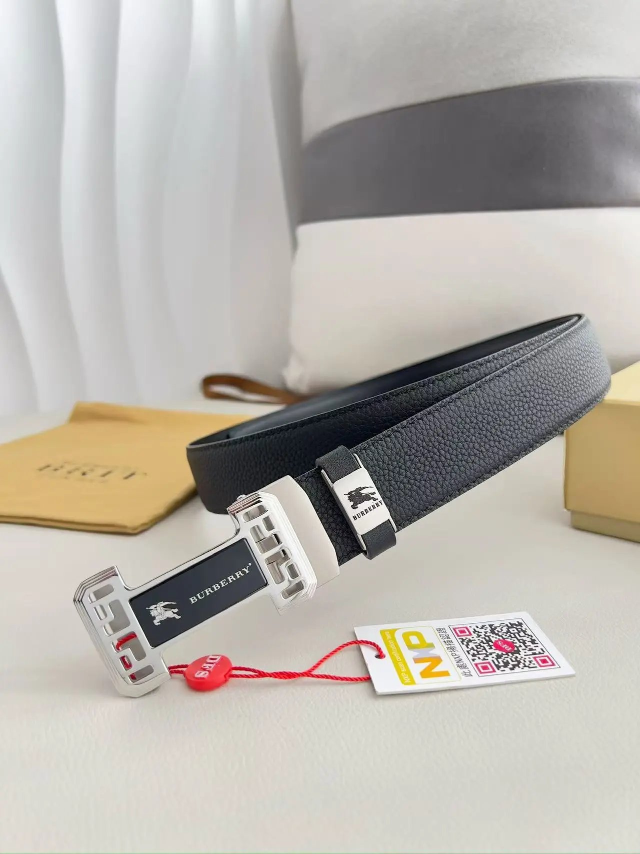  Louis Vuitton Gucci...Belt