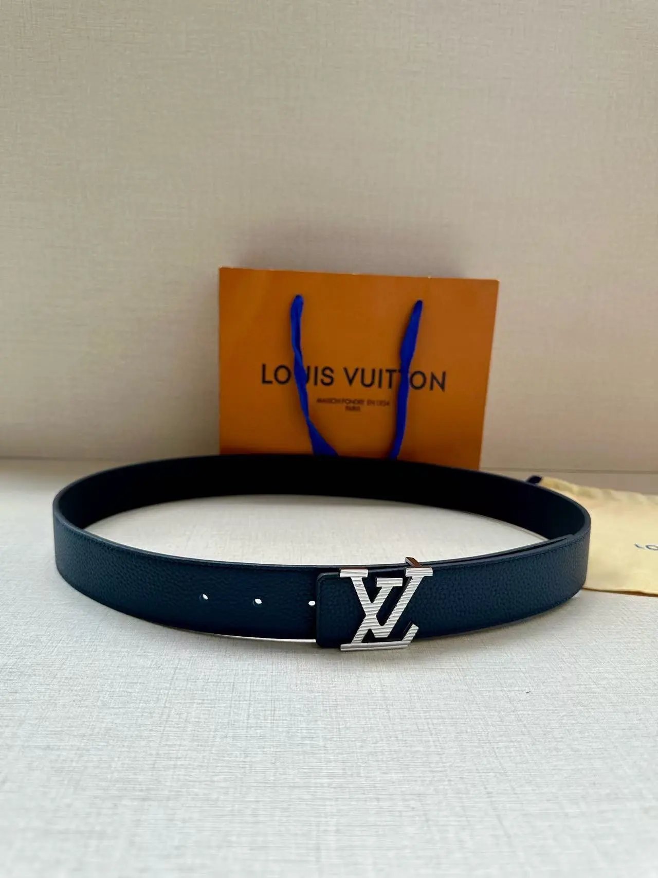  Louis Vuitton Gucci...Belt