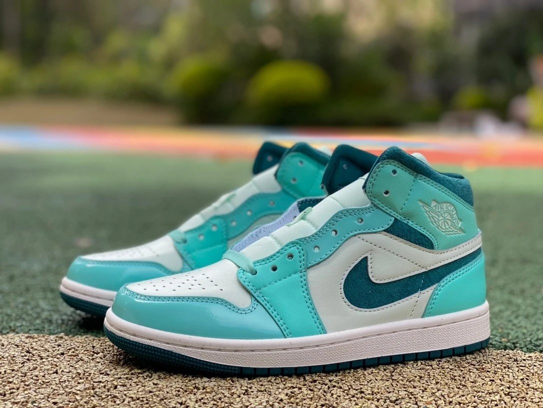 Jordan 1 Mid