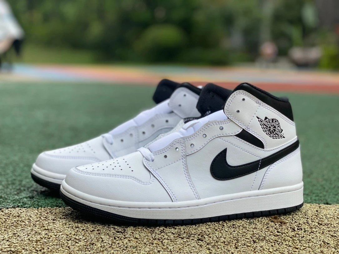 Jordan 1 Mid