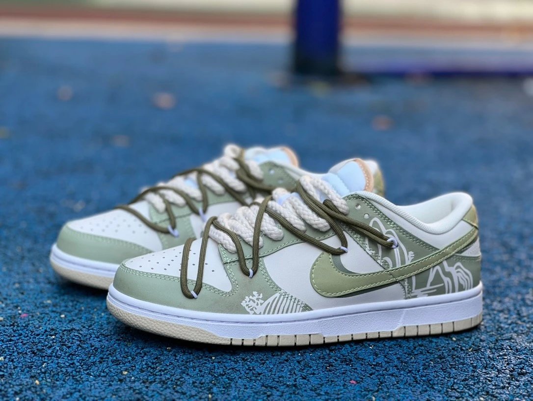 Nike Dunk Low Retro