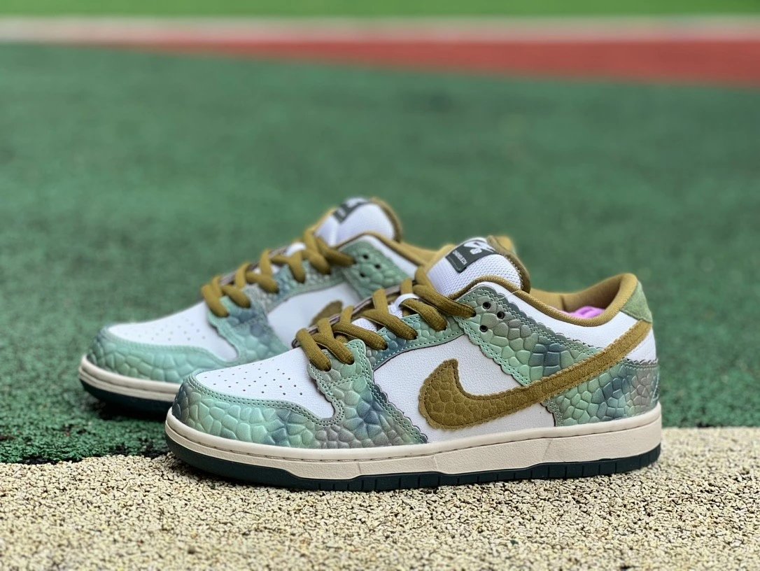 Nike Dunk Low Retro