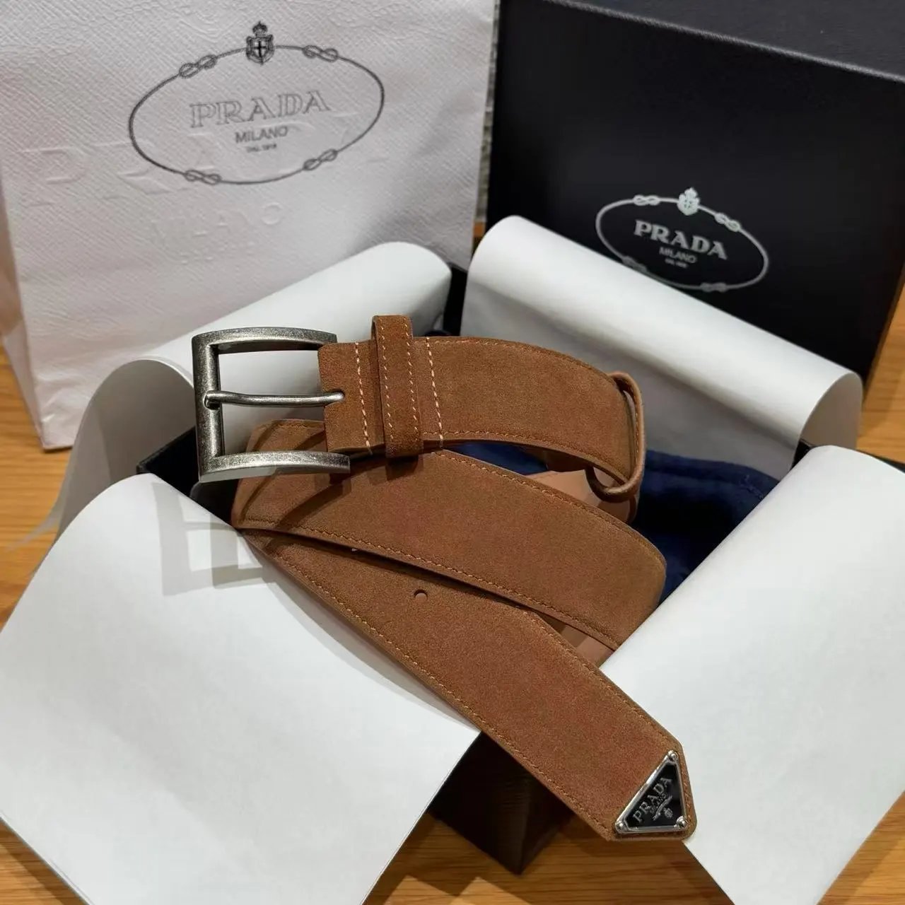 Fendi  Louis Vuitton... Belt