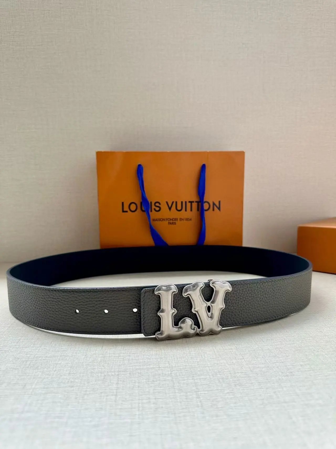  Louis Vuitton Gucci...Belt