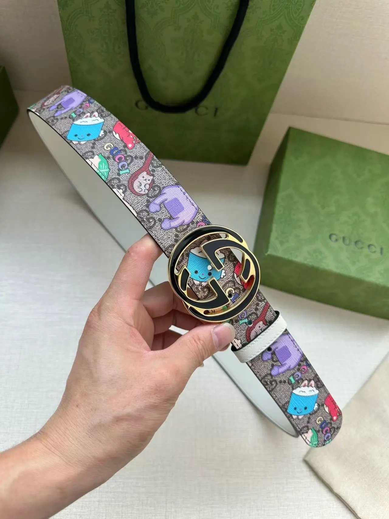 Louis Vuitton Gucci...Belt