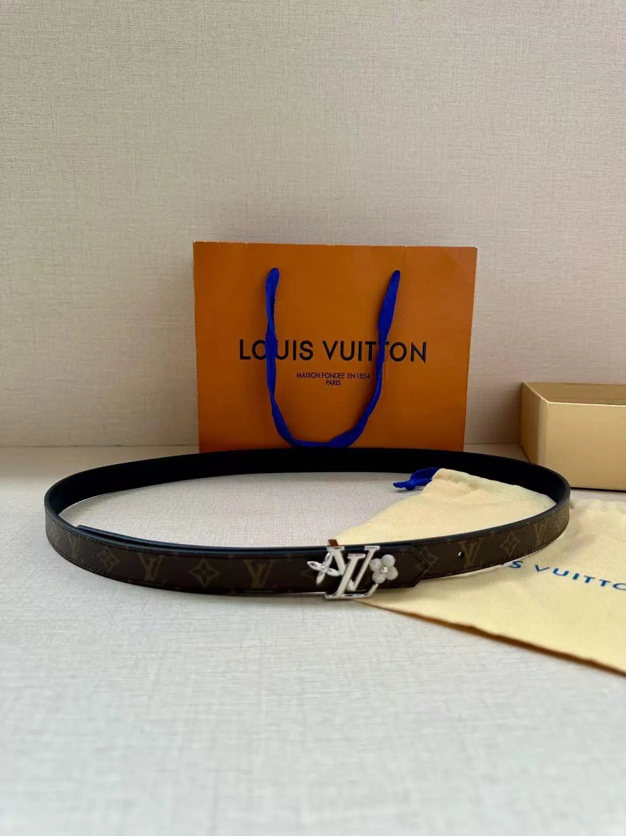  Louis Vuitton Gucci...Belt
