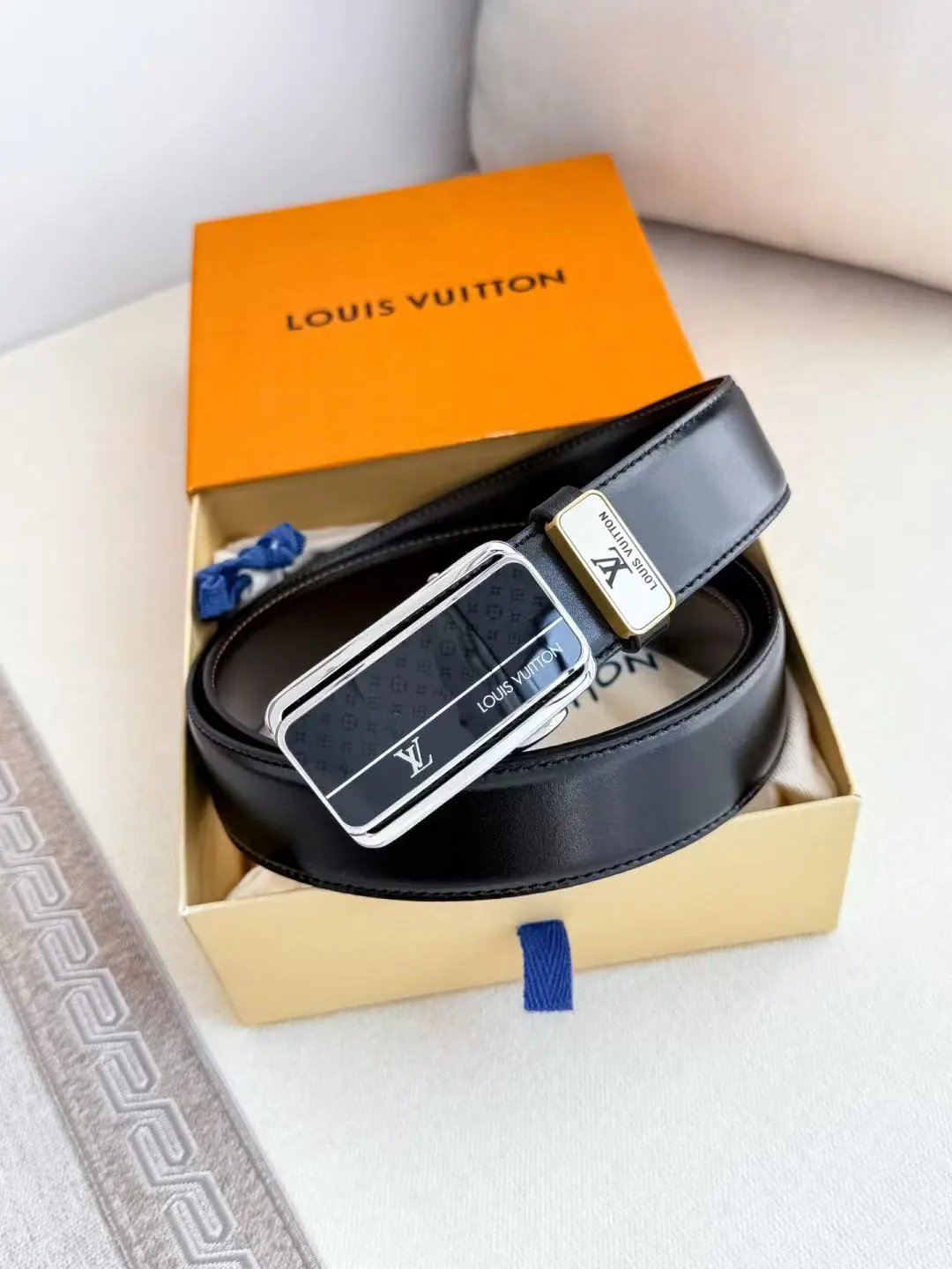  Louis Vuitton Gucci...Belt