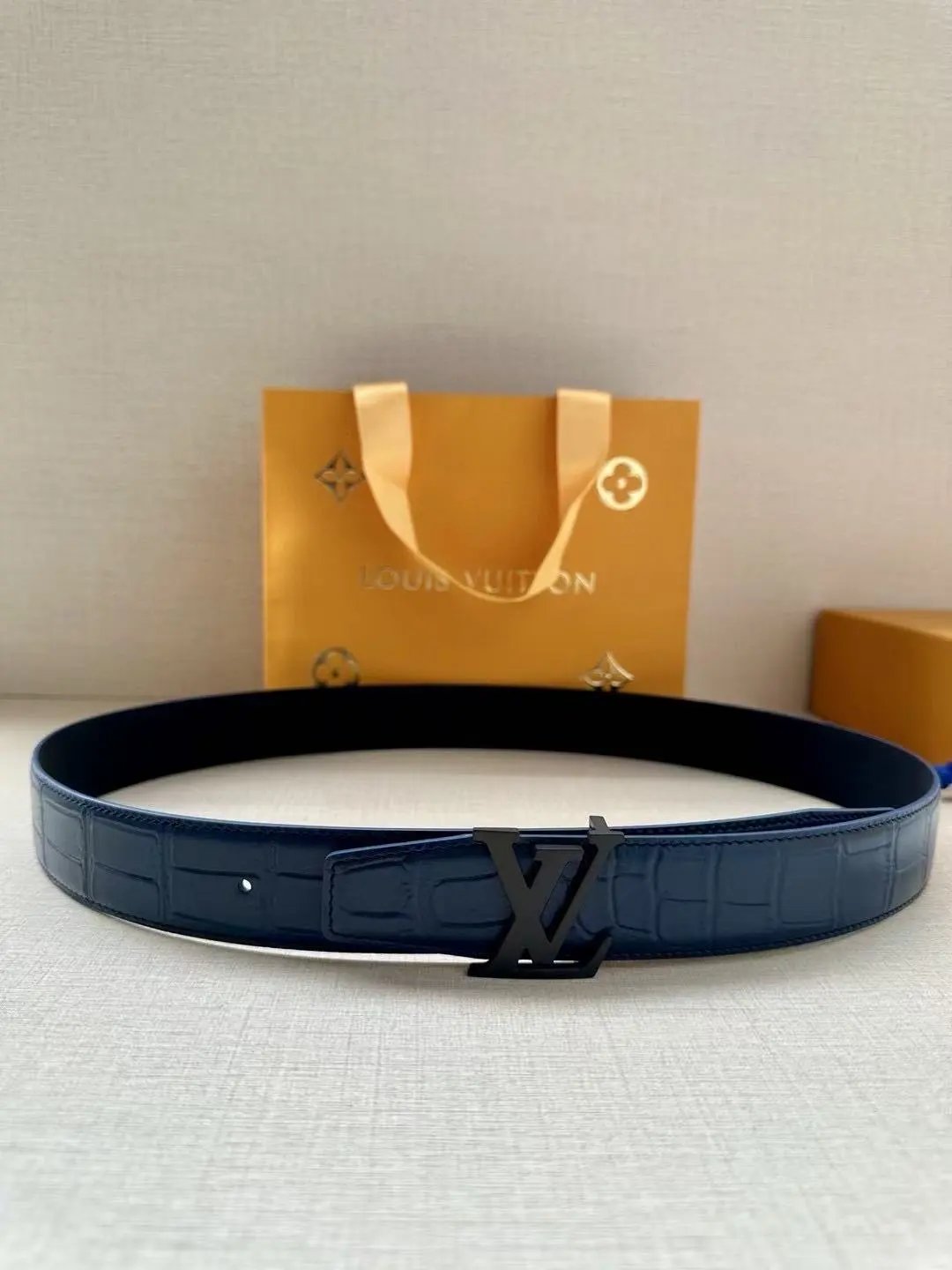  Louis Vuitton Gucci...Belt