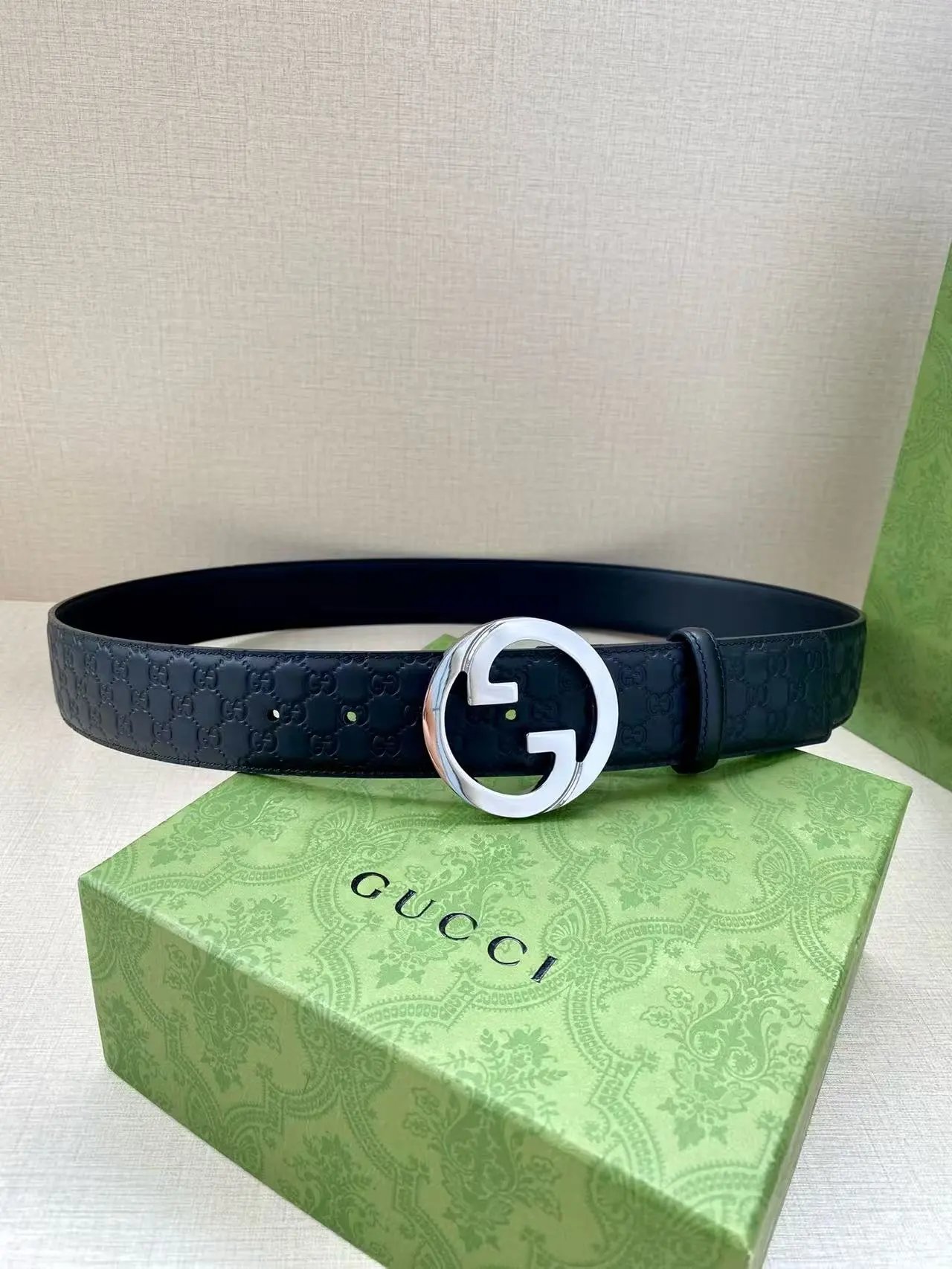  Louis Vuitton Gucci...Belt