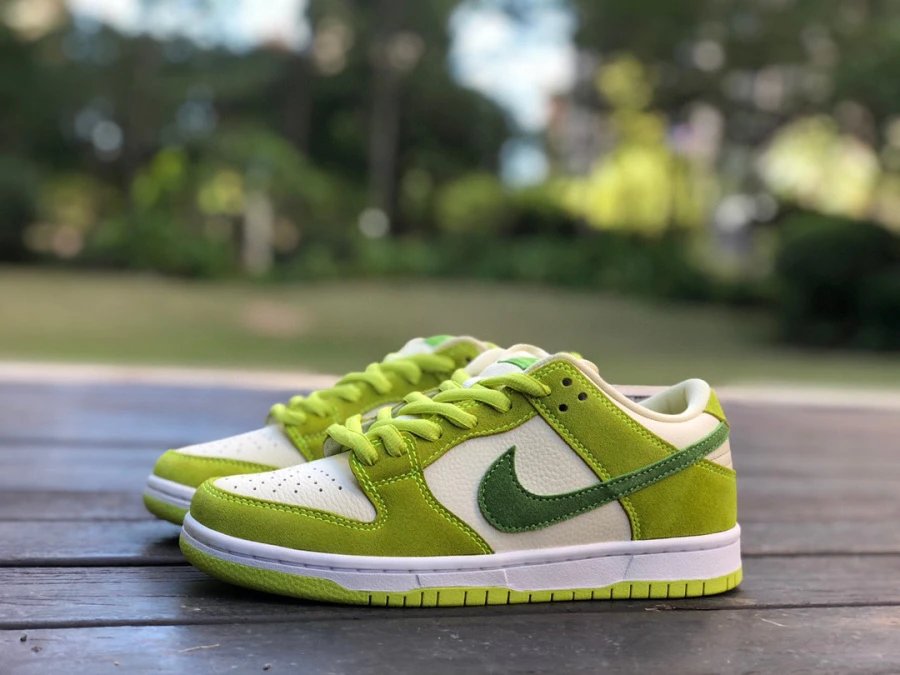 Nike SB Dunk Low