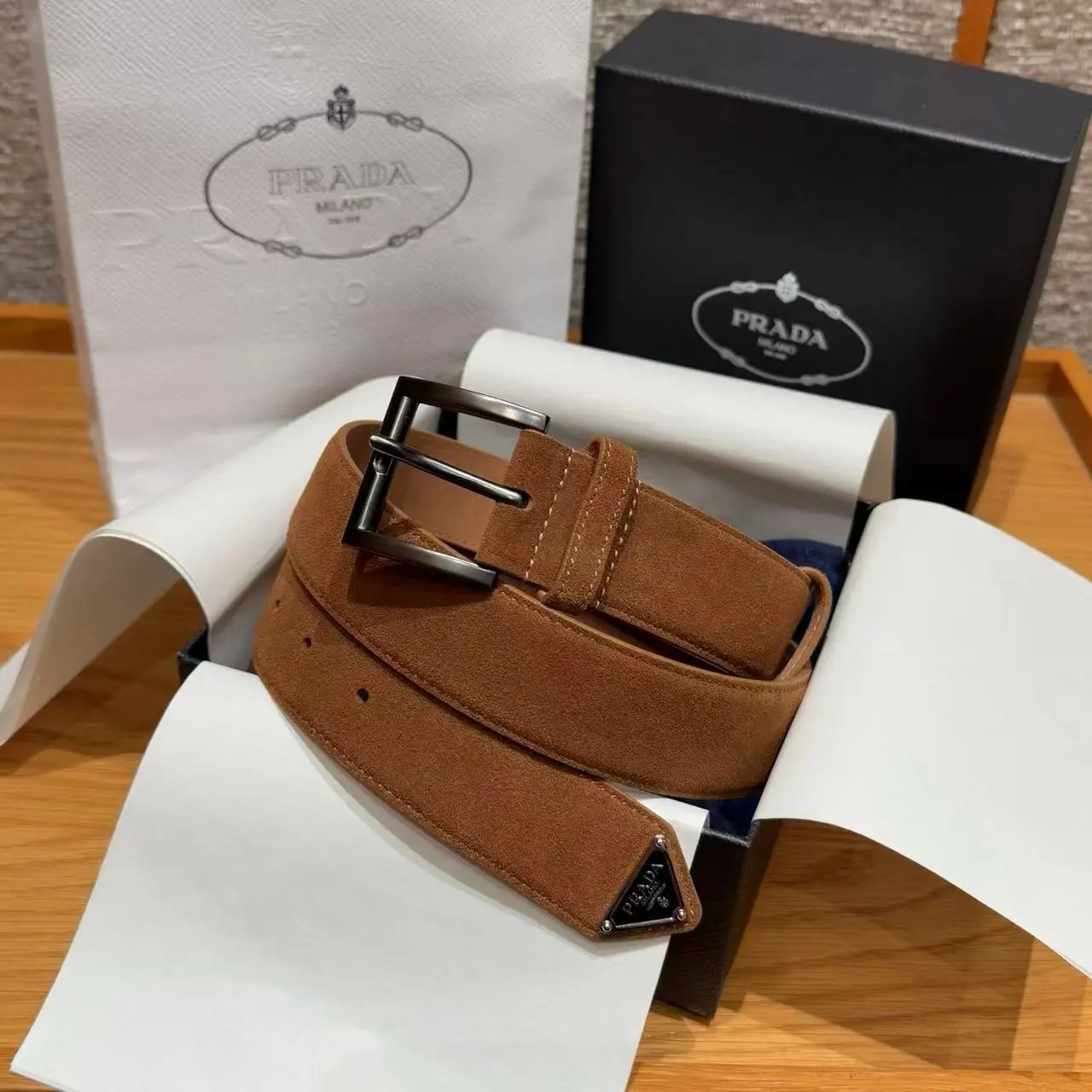 Fendi  Louis Vuitton... Belt