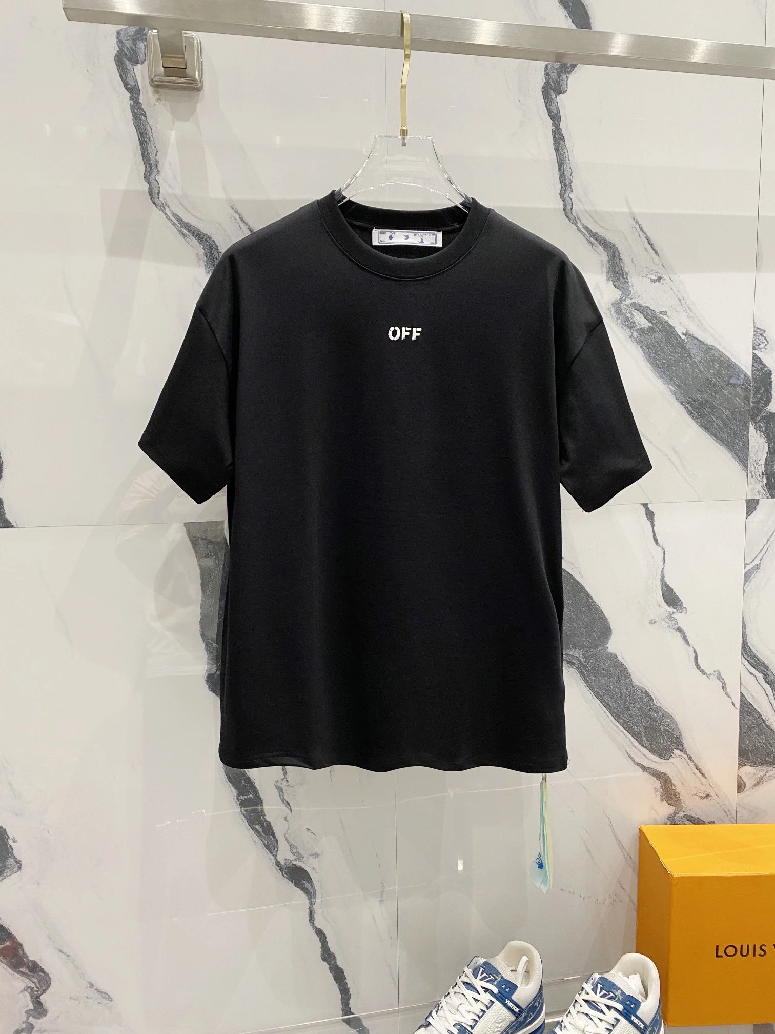  Off-White T-Shirts