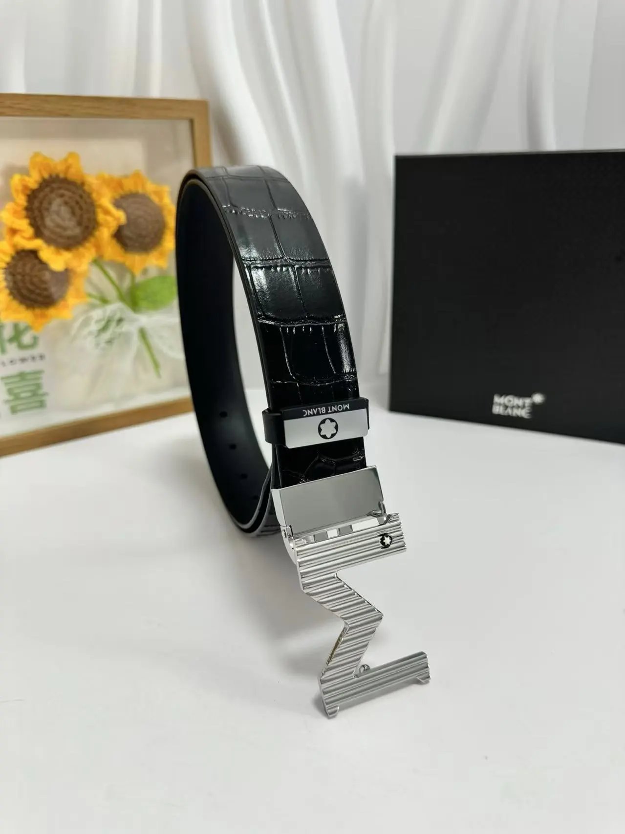  Louis Vuitton Gucci...Belt