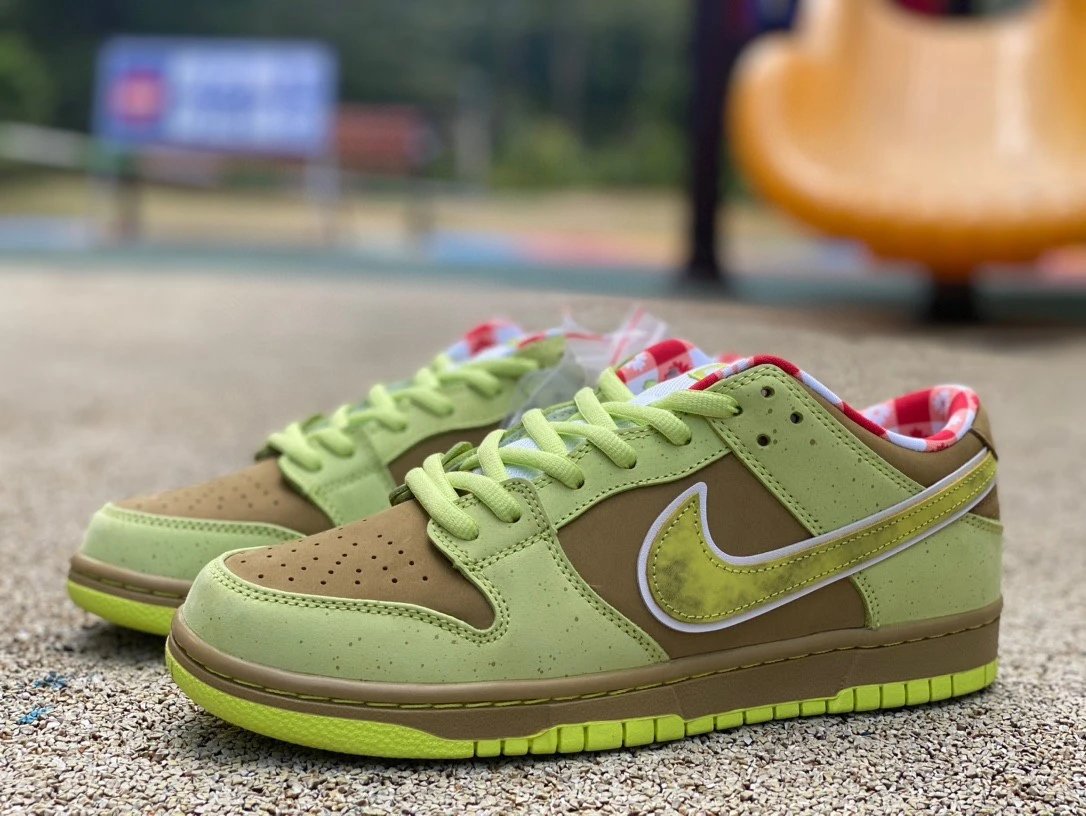 Nike SB Dunk Low