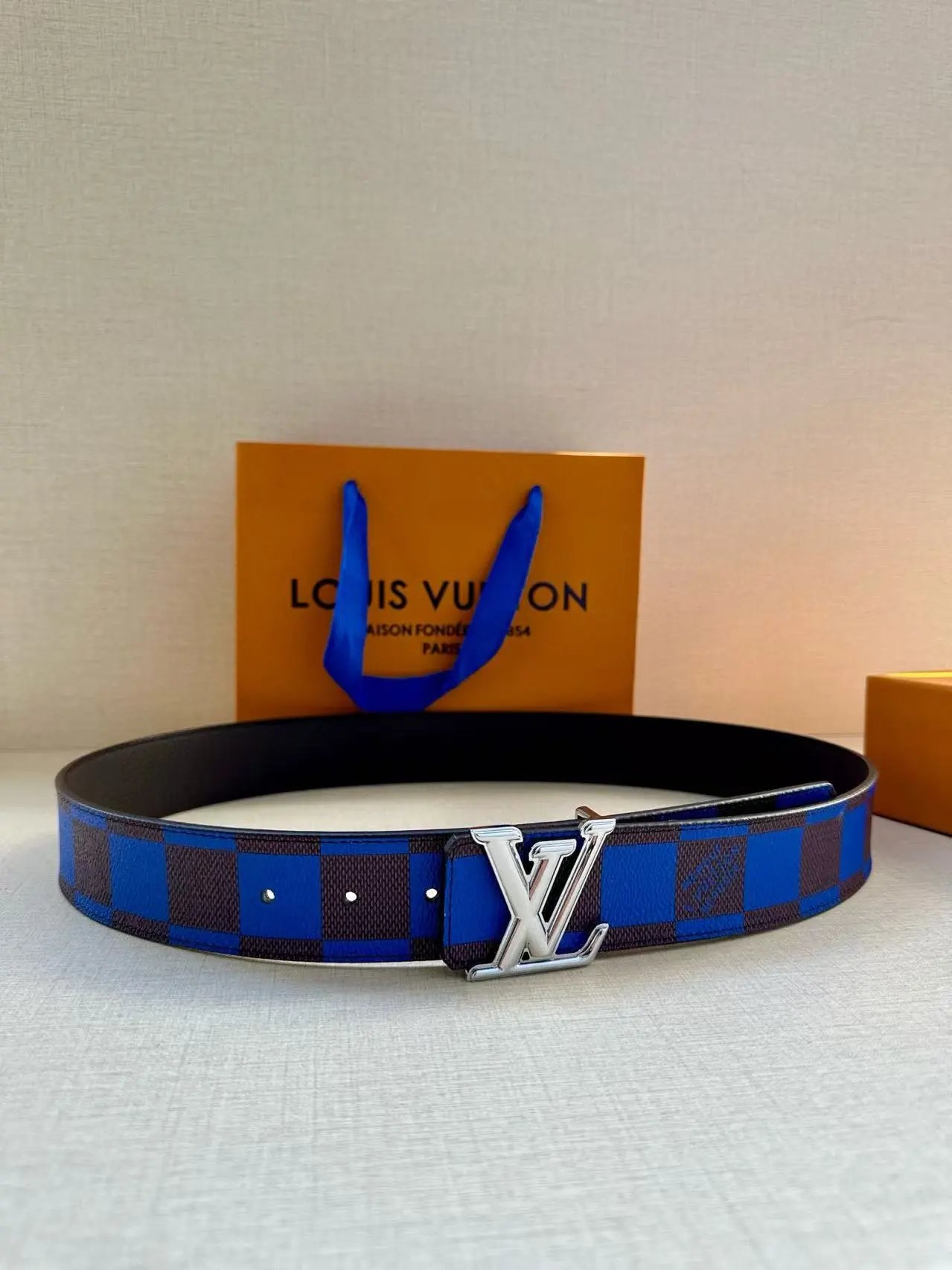 Fendi  Louis Vuitton... Belt