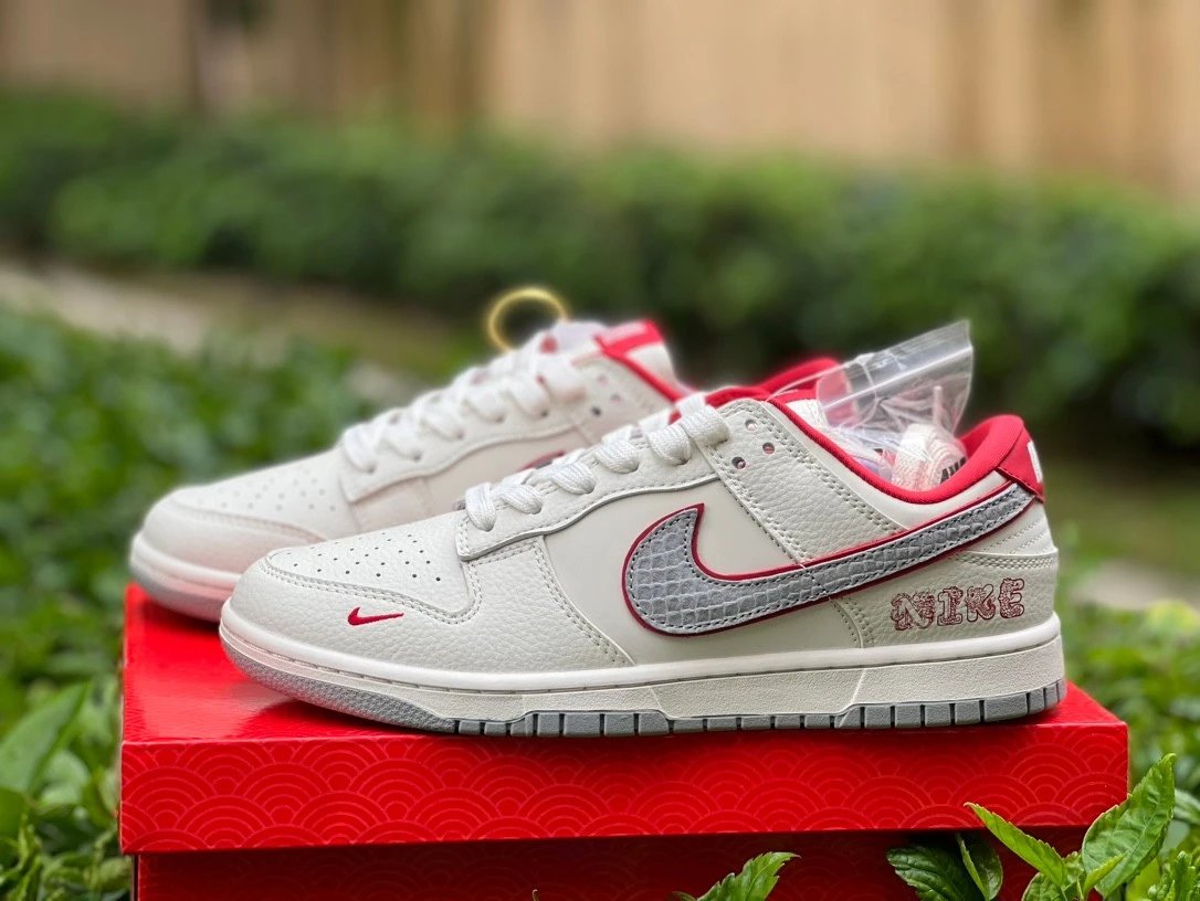 Nike Dunk Low Retro SE