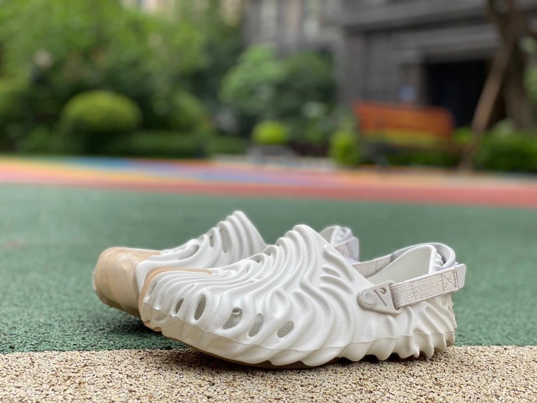 Salehe Bembury×Crocs Pollex Clog