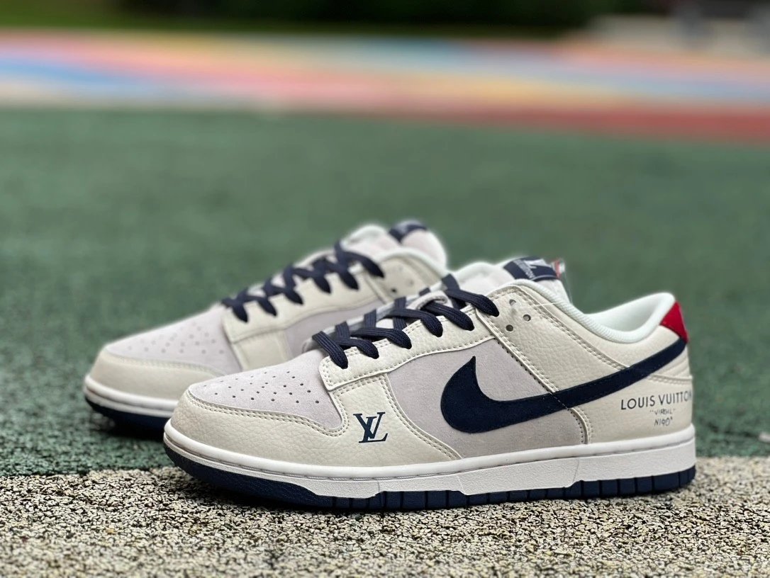 Nike Dunk Low Retro SE