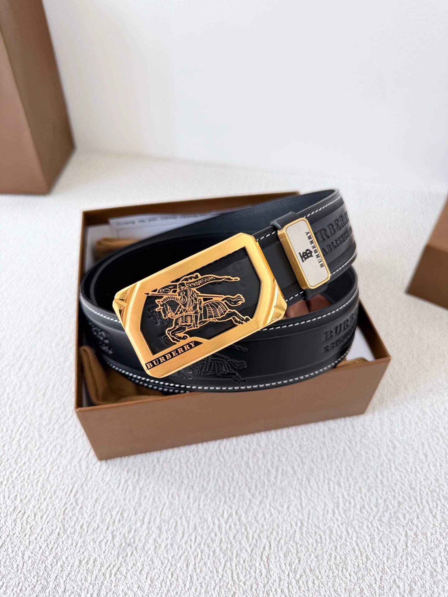 Louis Vuitton Gucci...Belt
