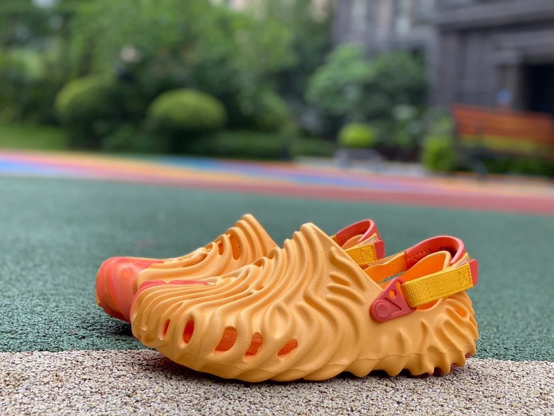 Salehe Bembury×Crocs Pollex Clog