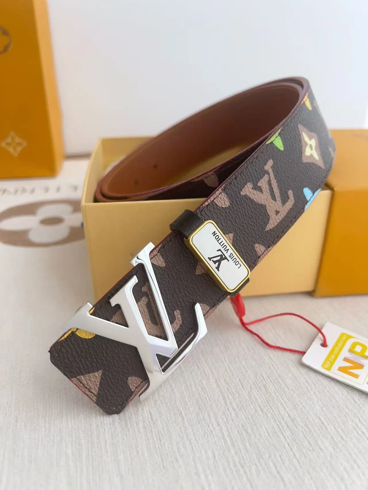  Louis Vuitton Gucci...Belt