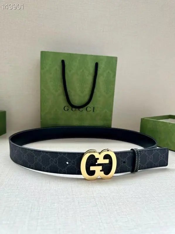  Louis Vuitton Gucci...Belt