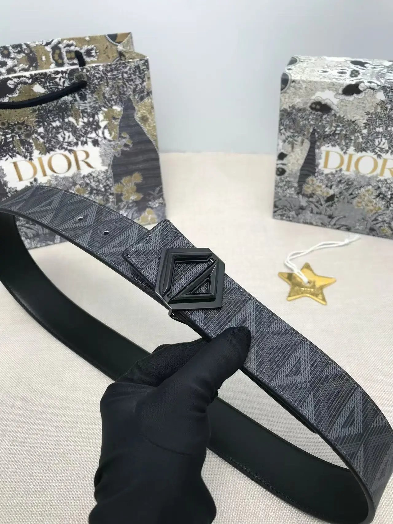  Louis Vuitton Gucci Belt