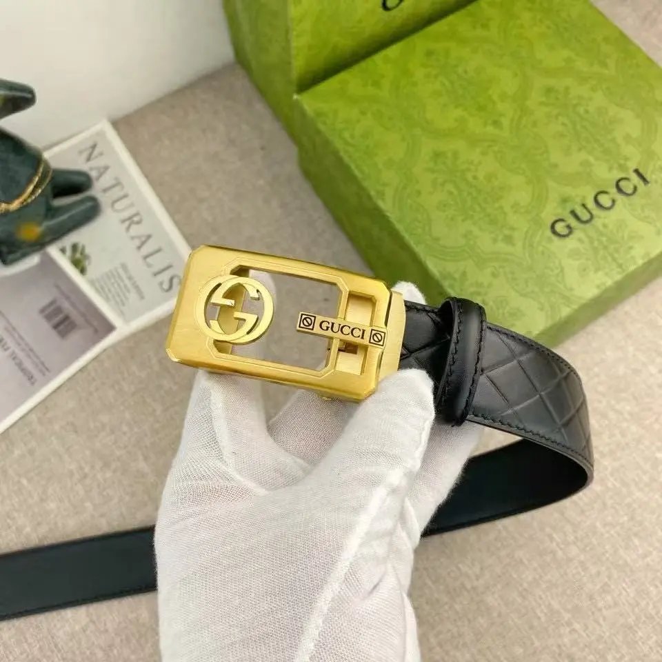  Louis Vuitton Gucci...Belt