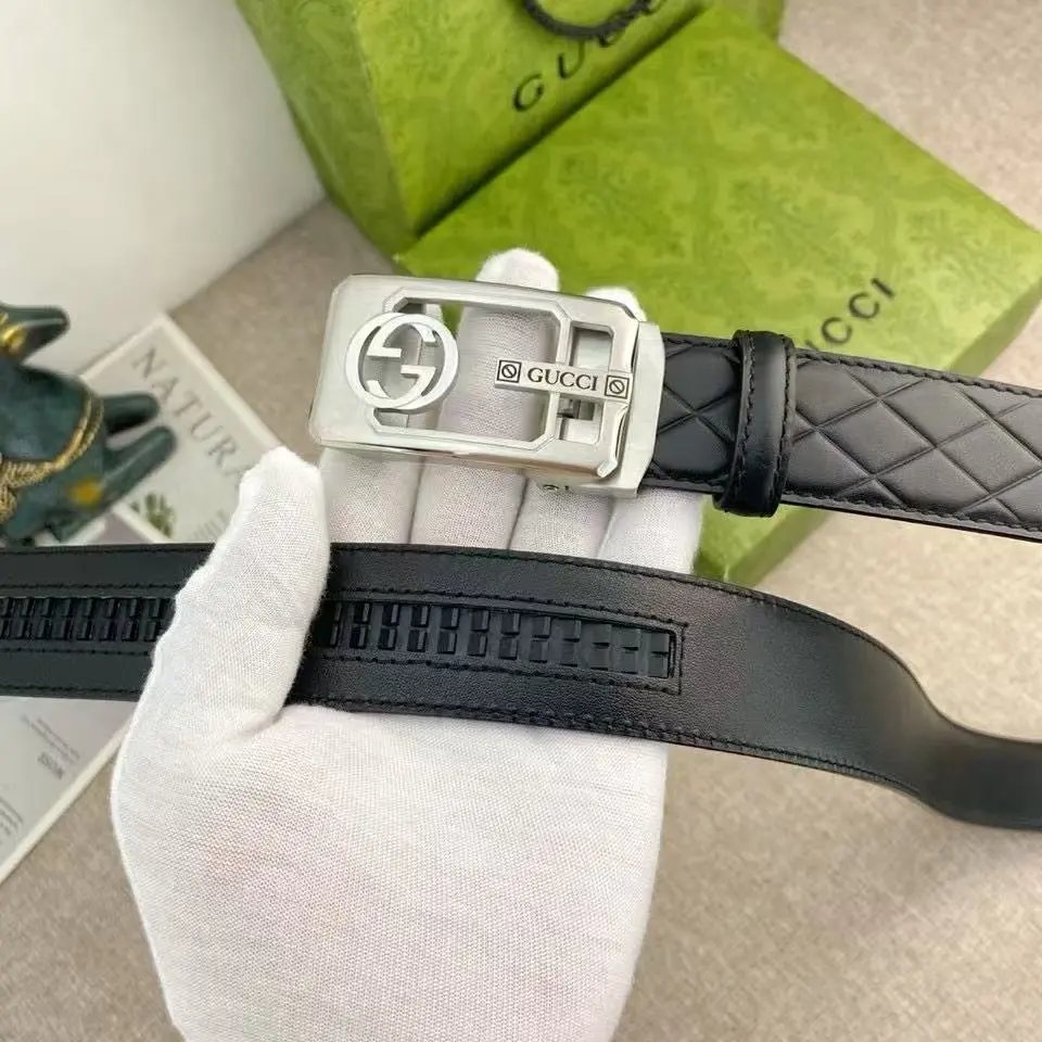  Louis Vuitton Gucci...Belt
