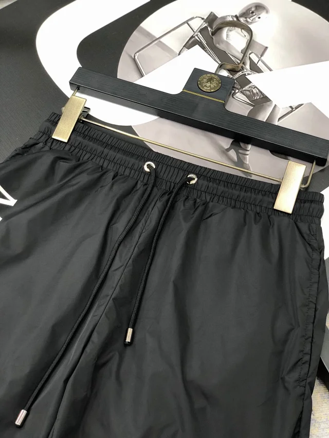 Moncler Swimwear Logo-Print Drawstring Swim Shorts product detail image 13