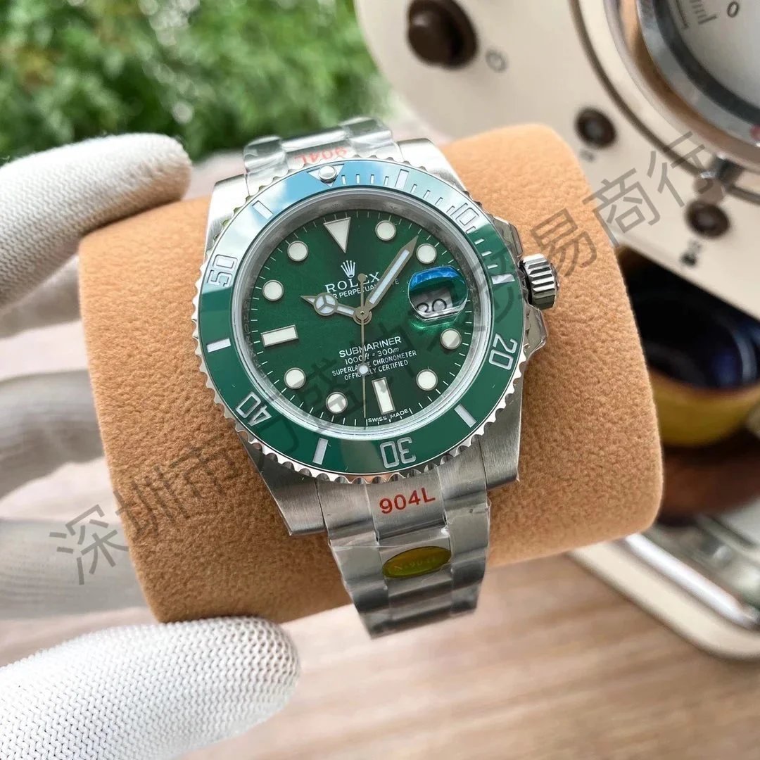 Rolex Submariner Hulk Green Dial Green Ceramic Bezel Steel Oyster Bracelet