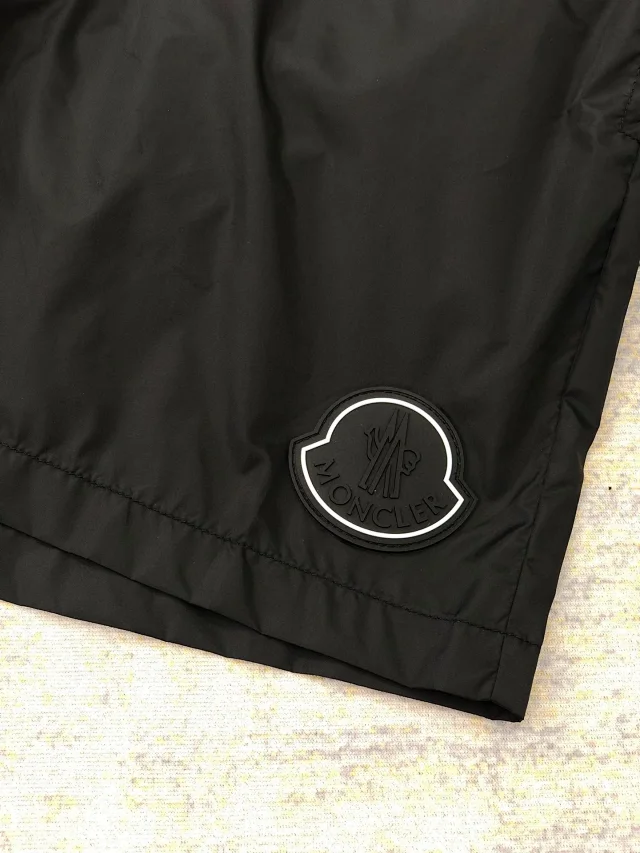 Moncler Swimwear Logo-Print Drawstring Swim Shorts product detail image 14