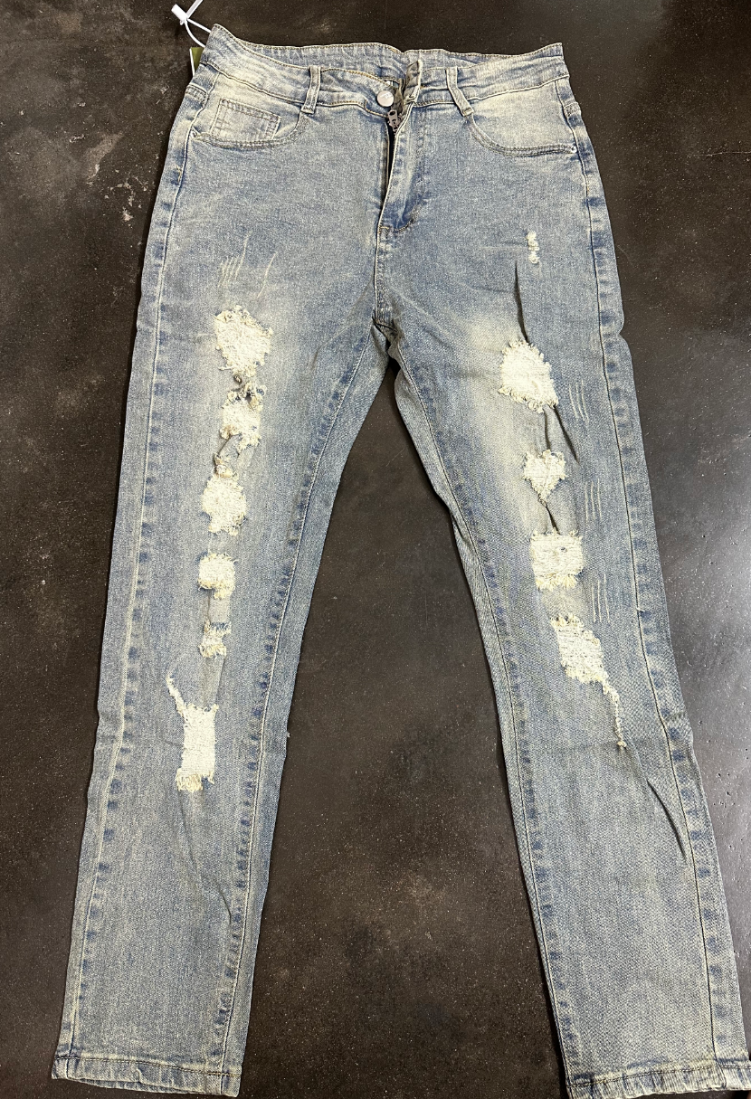 Design Distressed Light Wash Ripped Jeans