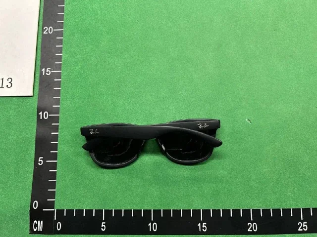 Ray-Ban Eyewear Wayfarer-style sunglasses product detail image 5